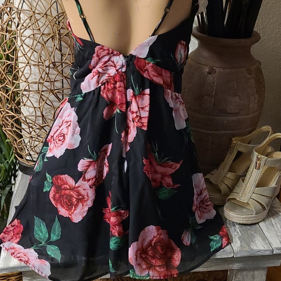 CHARLOTTE RUSSE SUMMER MED MULTI ROMPER - Picture 13 of 16